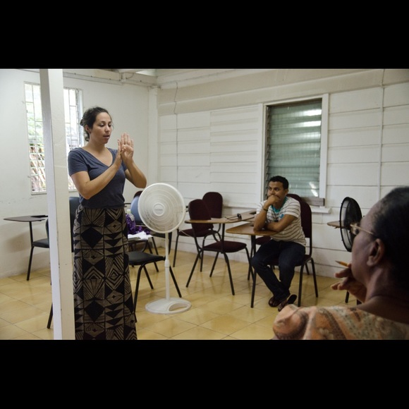 Aloha. Buenos Dias. Ciao. Konnichiwa. Salam. 👋🏽 - Picture 10 of 14